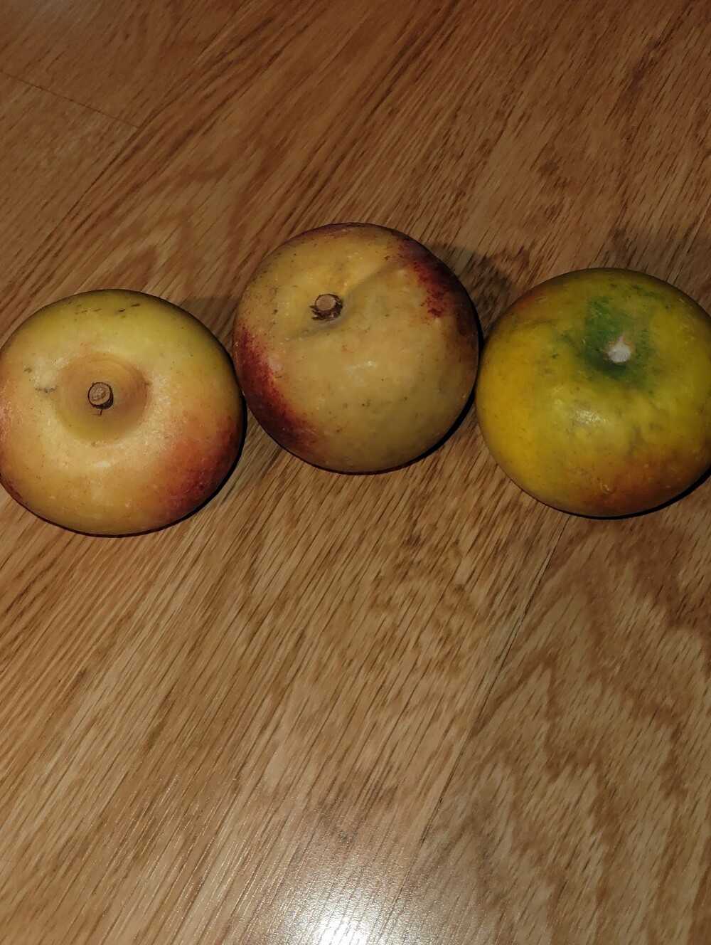 Vintage Stone Fruit Apples